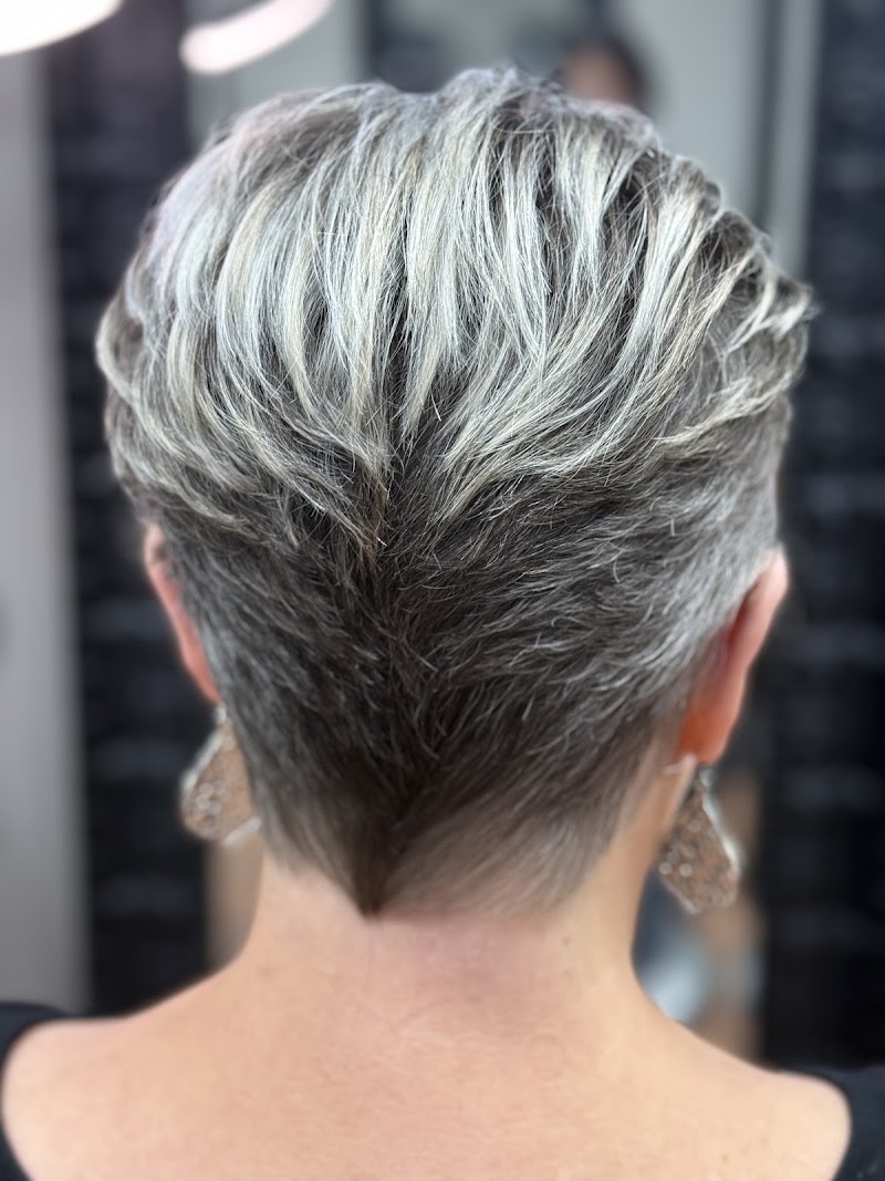 The Design Team Hair & Nail Salon, beauty salon in Ontario, OH, photo 4 of 9