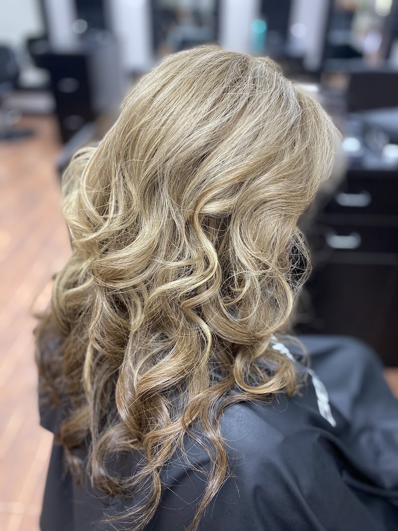 The Design Team Hair & Nail Salon, beauty salon in Ontario, OH, photo 5 of 9