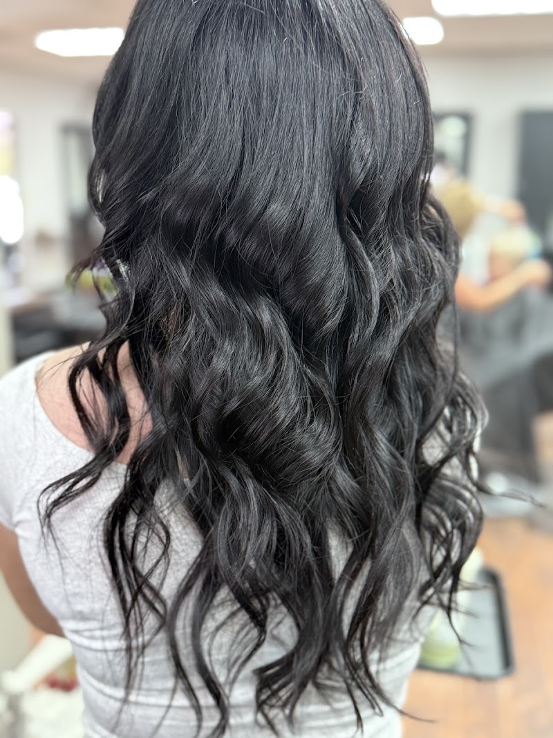 The Design Team Hair & Nail Salon, beauty salon in Ontario, OH, photo 6 of 9